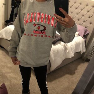 Super cozy Louisville Cardinals crewneck!